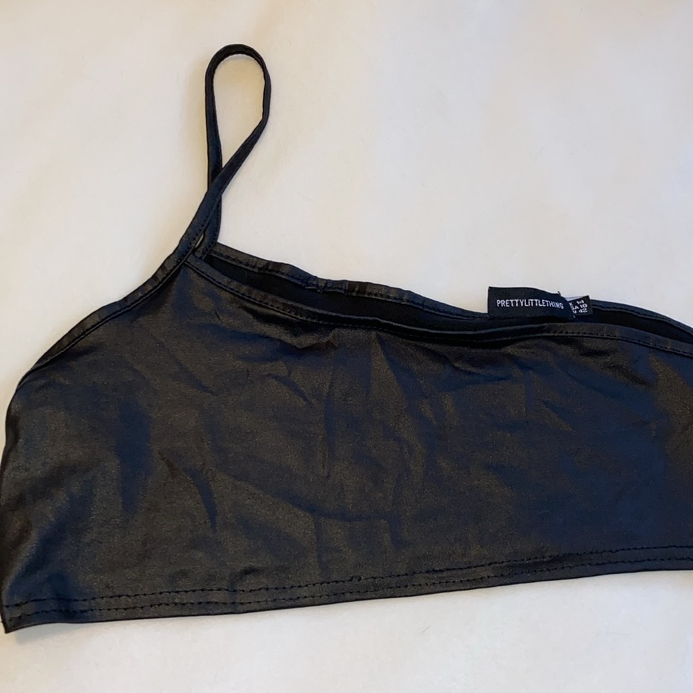 PrettyLittleThing Black Top Size 10